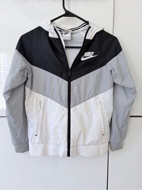 Nike White and Black Hooded Windbreaker Jacket